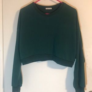 Long sleeved green crop top